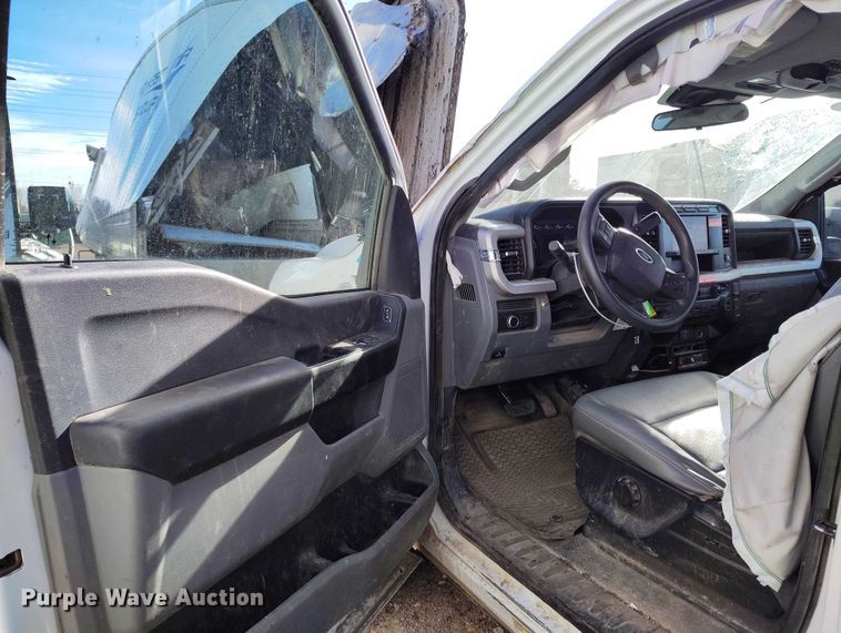 image for item YA2551 2023 Ford F600 Super Duty bucket truck