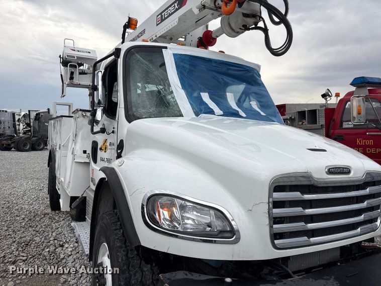 image for item YA3007 2025 Freightliner Business Class M2 digger derrick truck