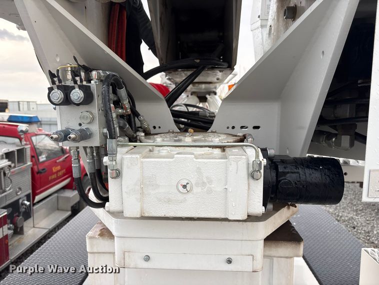 image for item YA3007 2025 Freightliner Business Class M2 digger derrick truck