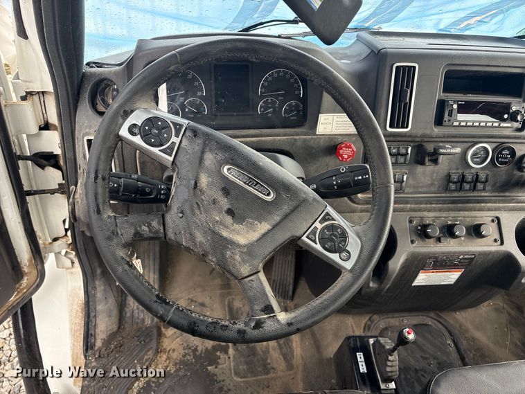 image for item YA3007 2025 Freightliner Business Class M2 digger derrick truck