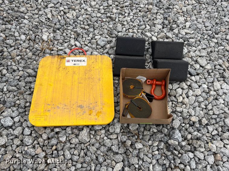 image for item YA3007 2025 Freightliner Business Class M2 digger derrick truck