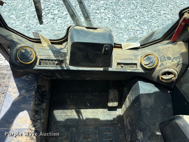 image for item YA3815 2024 JCB 3TS-8T NA tracked skid steer loader