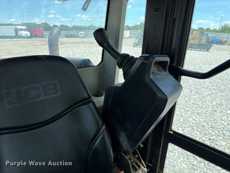 image for item YA3815 2024 JCB 3TS-8T NA tracked skid steer loader