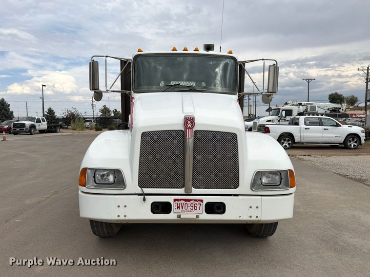 image for item YA3827 2006 Kenworth T300 flatbed truck
