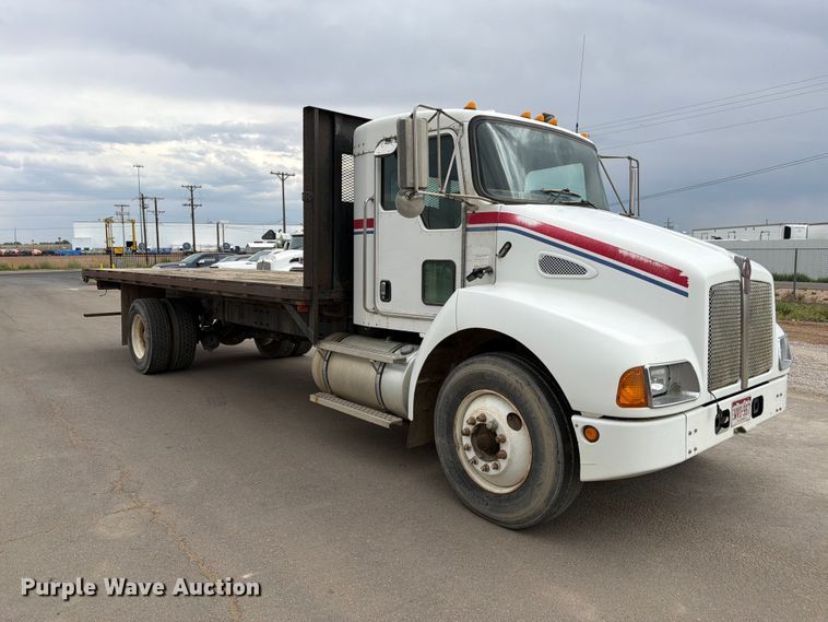 image for item YA3827 2006 Kenworth T300 flatbed truck