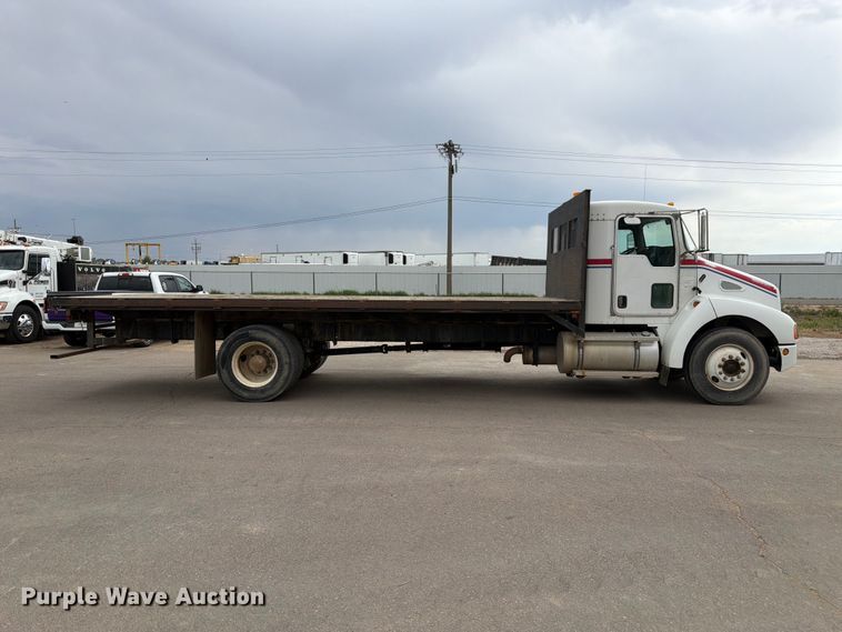 image for item YA3827 2006 Kenworth T300 flatbed truck