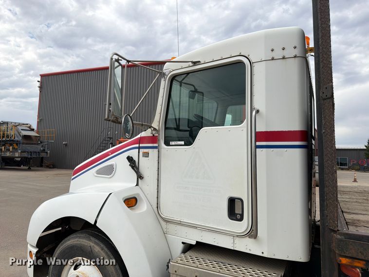 image for item YA3827 2006 Kenworth T300 flatbed truck
