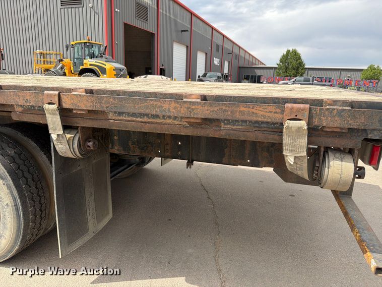 image for item YA3827 2006 Kenworth T300 flatbed truck
