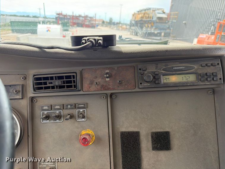image for item YA3827 2006 Kenworth T300 flatbed truck
