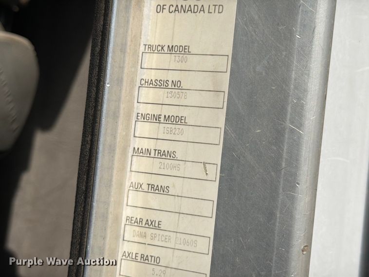 image for item YA3827 2006 Kenworth T300 flatbed truck