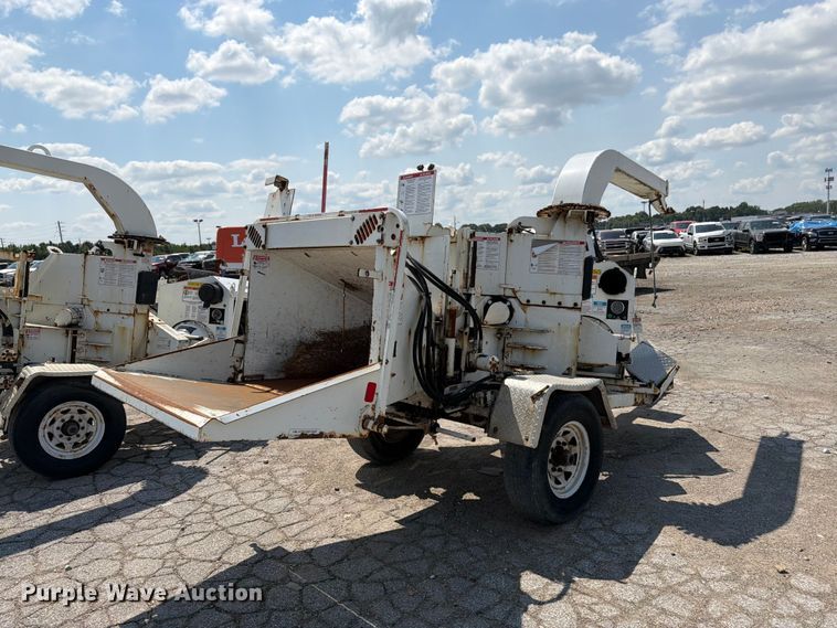 image for item YA4042 2017 Bandit 200UC wood chipper