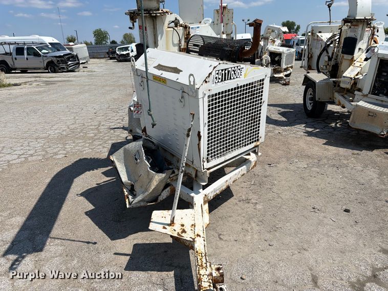 image for item YA4042 2017 Bandit 200UC wood chipper