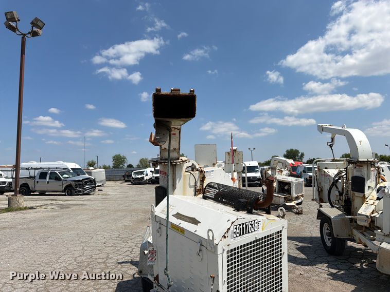 image for item YA4042 2017 Bandit 200UC wood chipper