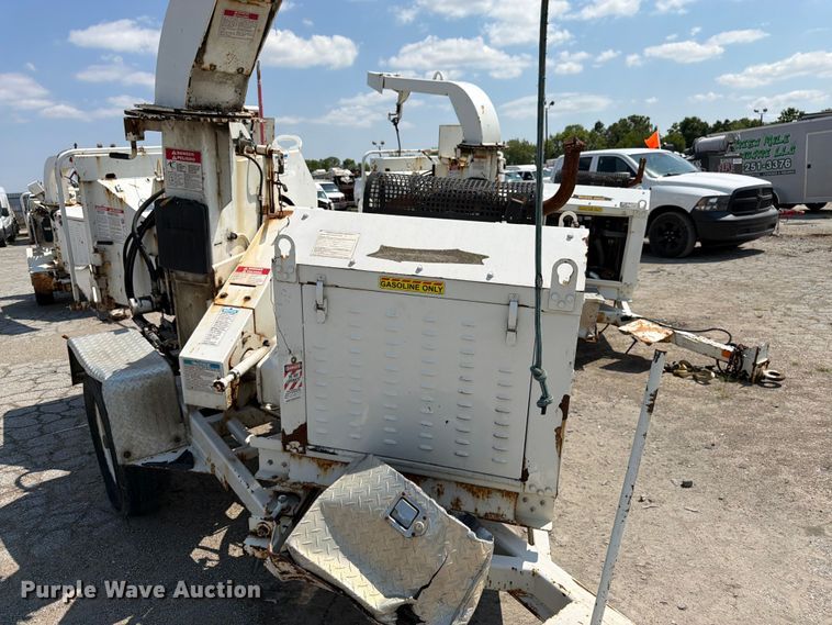 image for item YA4042 2017 Bandit 200UC wood chipper