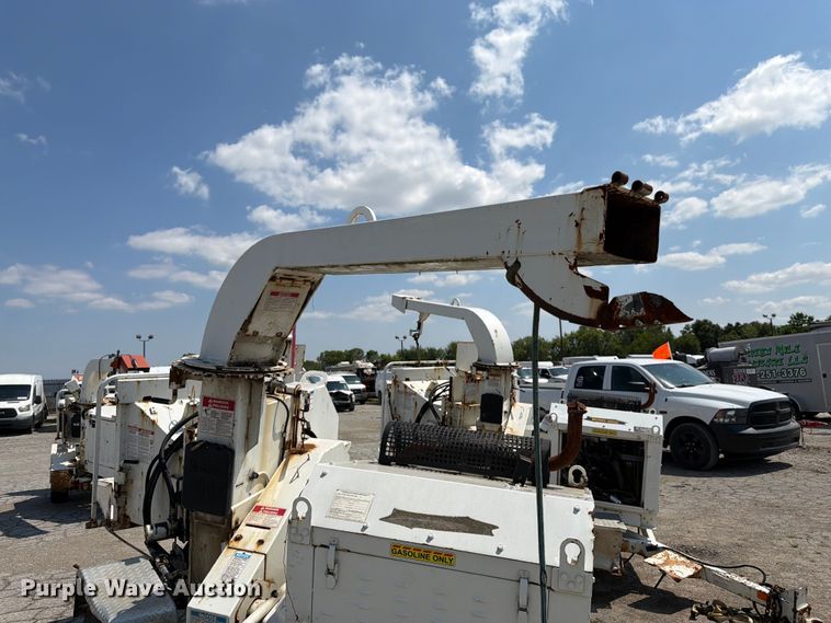 image for item YA4042 2017 Bandit 200UC wood chipper