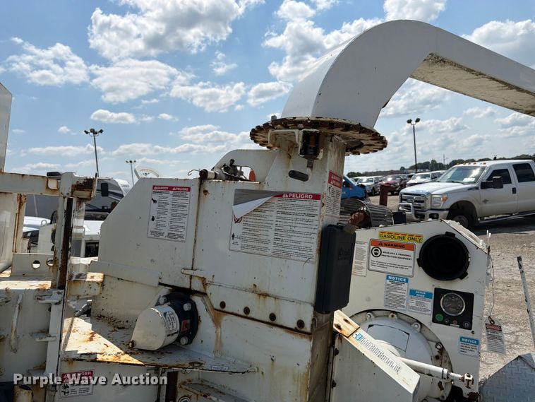 image for item YA4042 2017 Bandit 200UC wood chipper