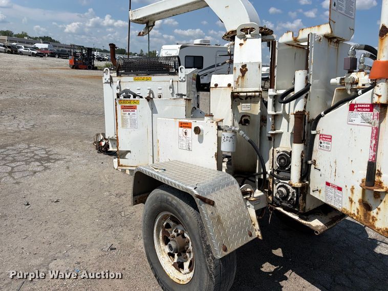 image for item YA4042 2017 Bandit 200UC wood chipper