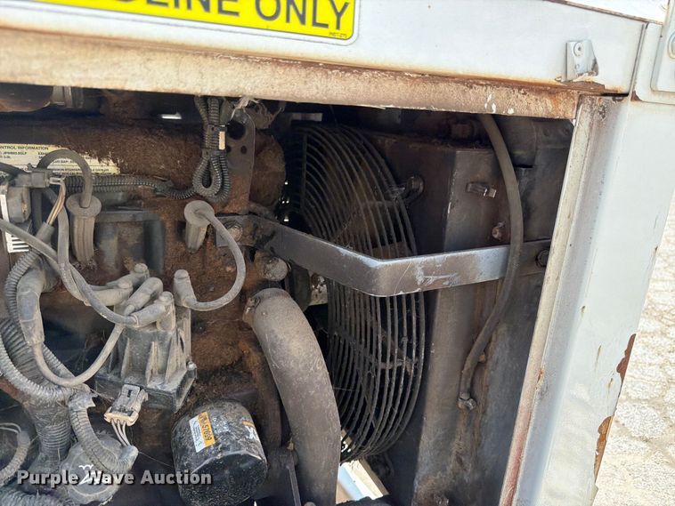 image for item YA4042 2017 Bandit 200UC wood chipper