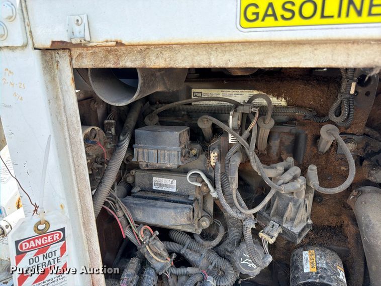 image for item YA4042 2017 Bandit 200UC wood chipper