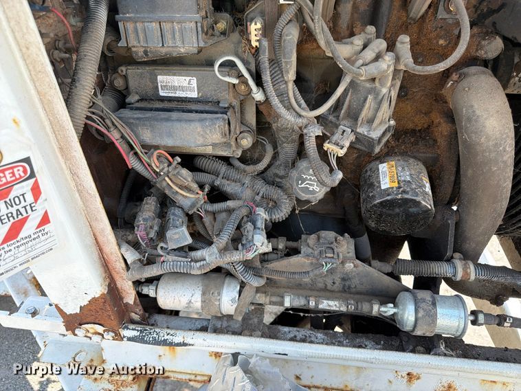 image for item YA4042 2017 Bandit 200UC wood chipper