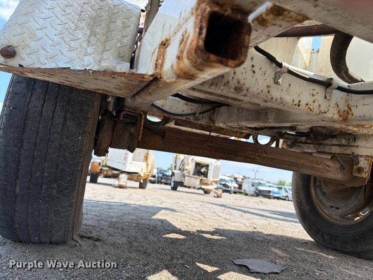 image for item YA4042 2017 Bandit 200UC wood chipper