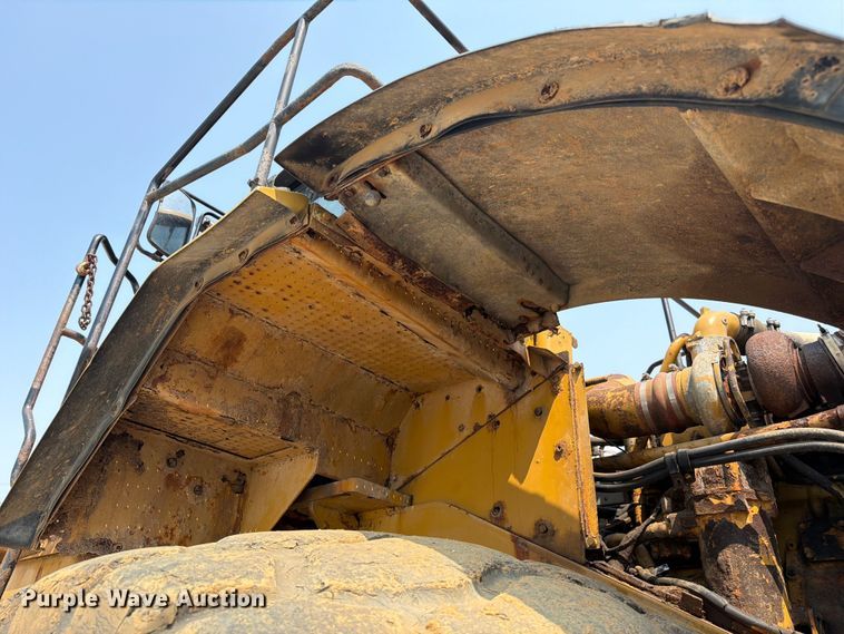 image for item YA4110 2004 Caterpillar 980G wheel loader