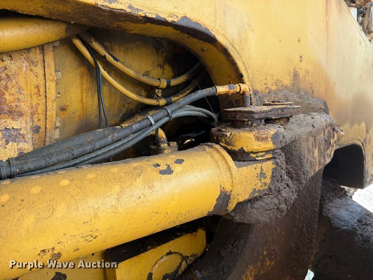 image for item YA4110 2004 Caterpillar 980G wheel loader