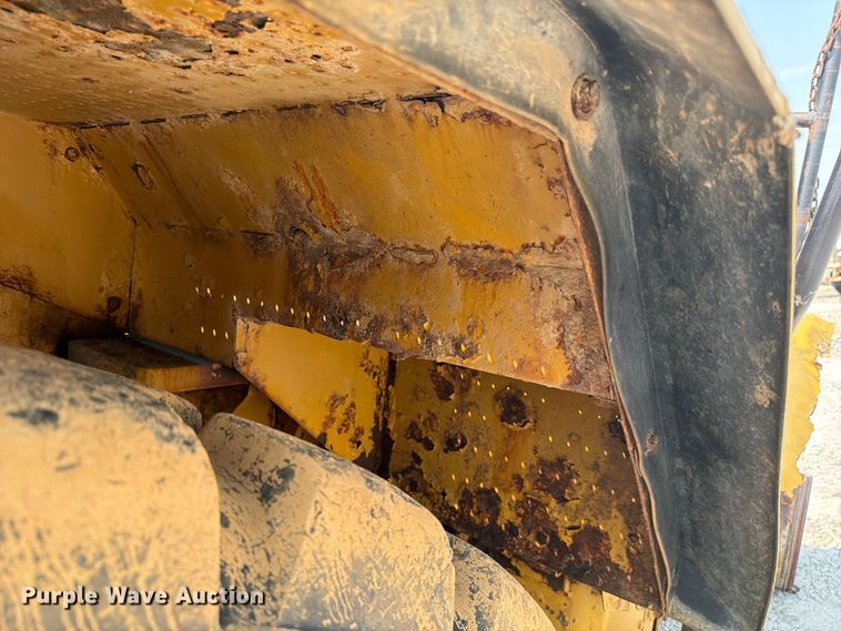 image for item YA4110 2004 Caterpillar 980G wheel loader