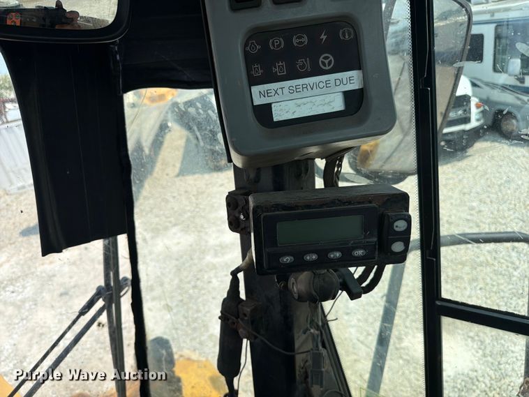 image for item YA4110 2004 Caterpillar 980G wheel loader