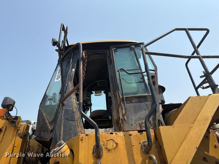 image for item YA4110 2004 Caterpillar 980G wheel loader