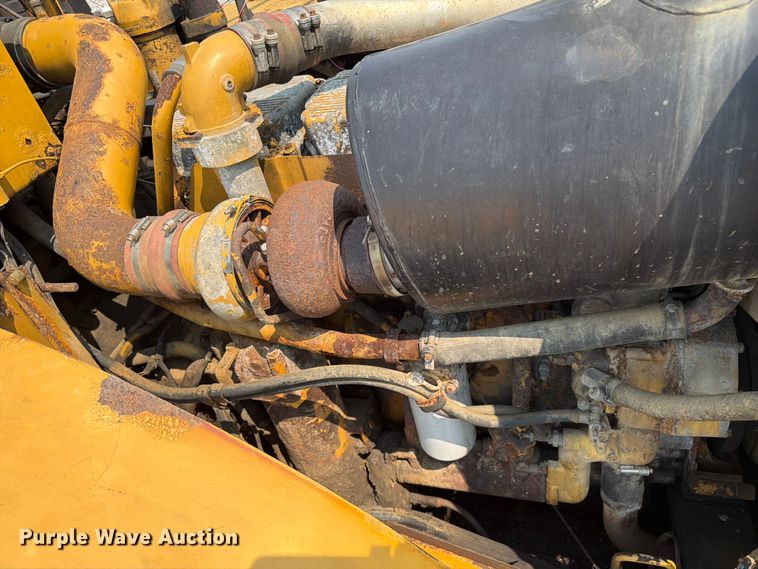 image for item YA4110 2004 Caterpillar 980G wheel loader