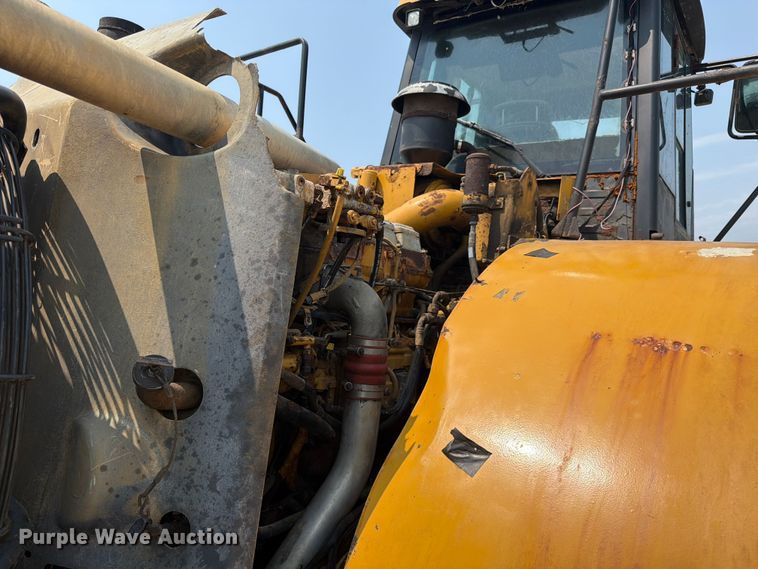 image for item YA4110 2004 Caterpillar 980G wheel loader