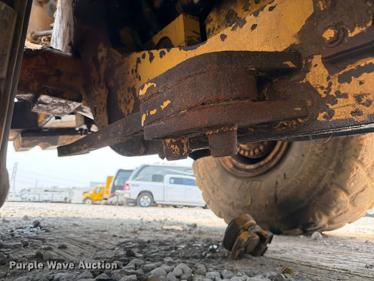 image for item YA4110 2004 Caterpillar 980G wheel loader