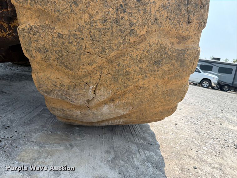 image for item YA4110 2004 Caterpillar 980G wheel loader