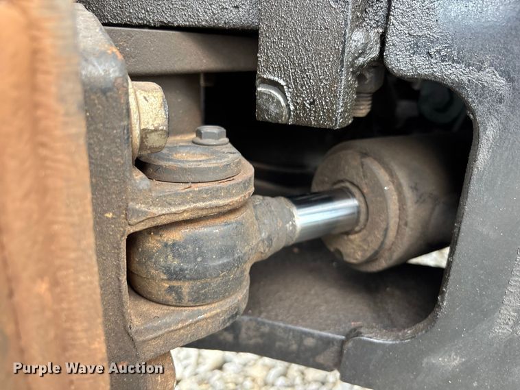 image for item YA4121 2021 Ditch Witch R300 cable plow