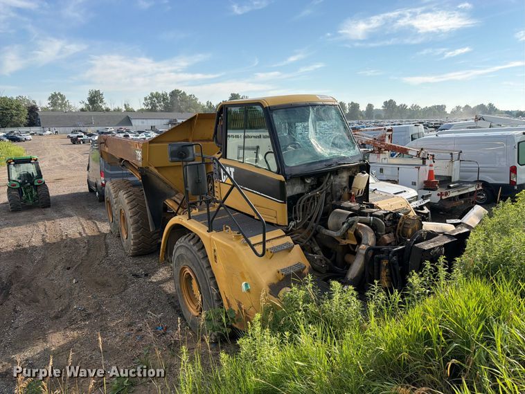 image for item YA4163 2005 Caterpillar 735 articulated haul truck