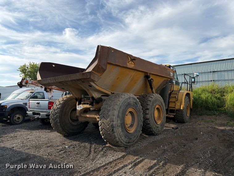 image for item YA4163 2005 Caterpillar 735 articulated haul truck