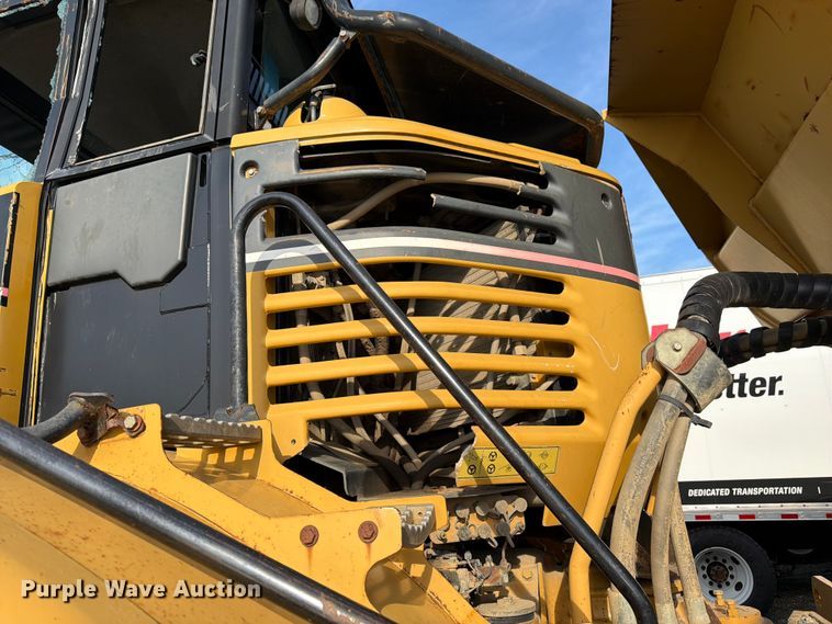 image for item YA4163 2005 Caterpillar 735 articulated haul truck