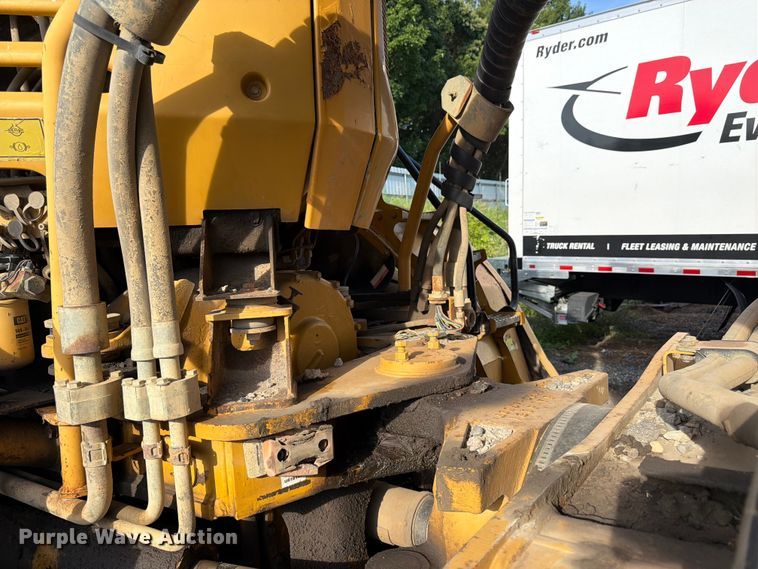 image for item YA4163 2005 Caterpillar 735 articulated haul truck