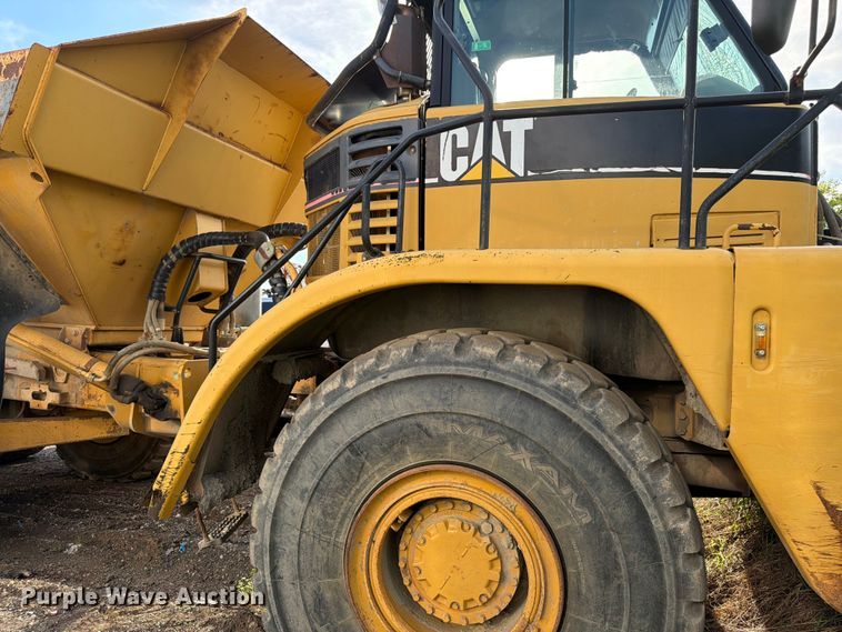 image for item YA4163 2005 Caterpillar 735 articulated haul truck