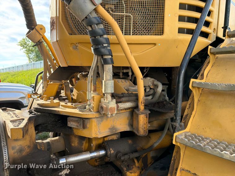 image for item YA4163 2005 Caterpillar 735 articulated haul truck