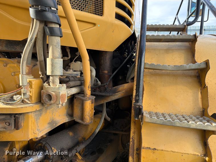 image for item YA4163 2005 Caterpillar 735 articulated haul truck