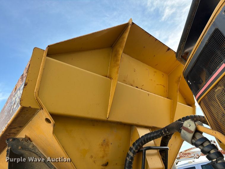 image for item YA4163 2005 Caterpillar 735 articulated haul truck