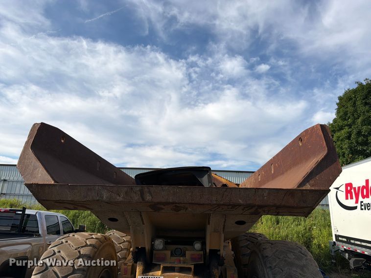 image for item YA4163 2005 Caterpillar 735 articulated haul truck