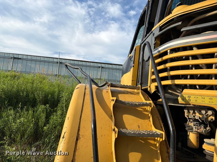 image for item YA4163 2005 Caterpillar 735 articulated haul truck