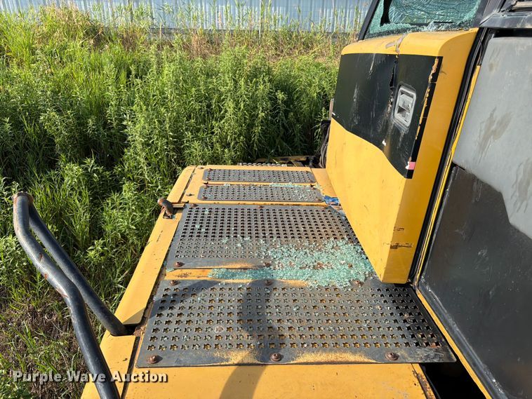 image for item YA4163 2005 Caterpillar 735 articulated haul truck