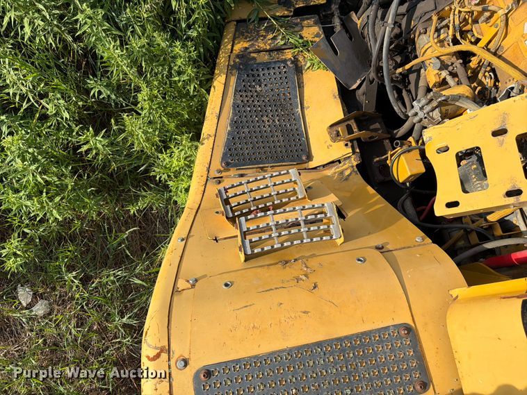 image for item YA4163 2005 Caterpillar 735 articulated haul truck