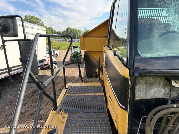 image for item YA4163 2005 Caterpillar 735 articulated haul truck