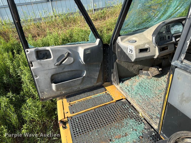 image for item YA4163 2005 Caterpillar 735 articulated haul truck