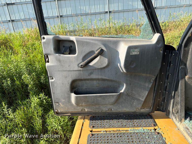 image for item YA4163 2005 Caterpillar 735 articulated haul truck